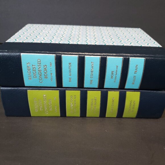 Set of 2 Beautiful Vintage Readers Digest Condensed Navy and Green HB Books - Picture 1 of 8